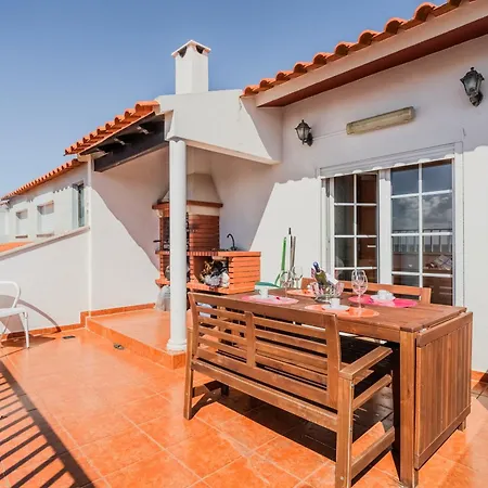 Apartment Casa Do Terraco - Center Of Santa Cruz With Sea View Silveira (Lisbon)